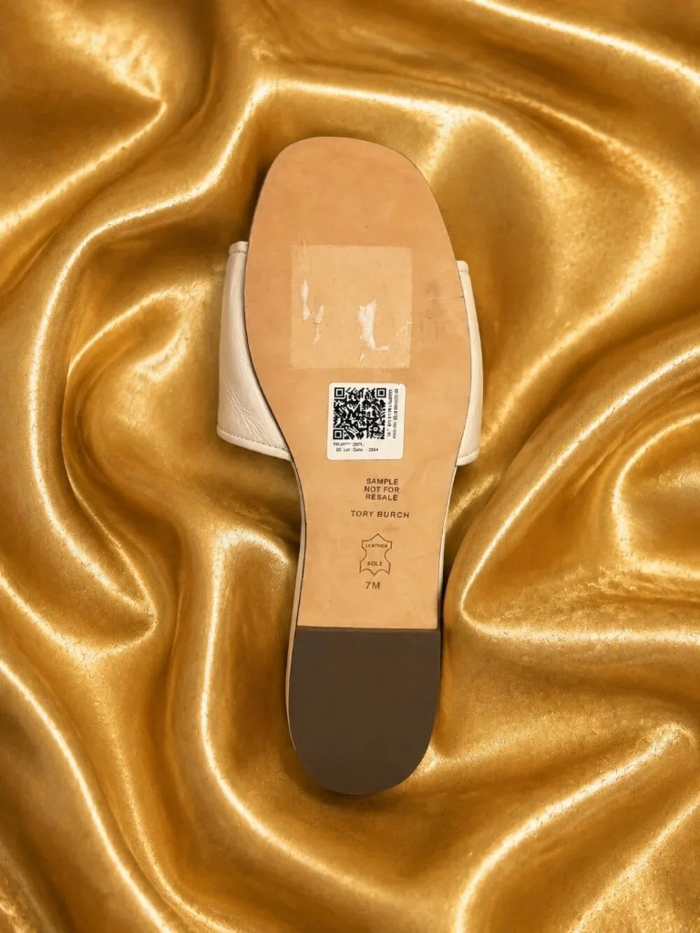 LIKE NEW Tory Burch Eleanor Slides Cream/Gold